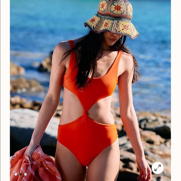 Kasie One-Piece Swimsuit - Picture 2 of 6